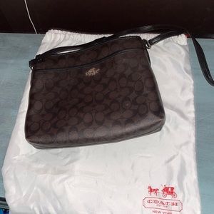 Barely used Coach crossbody leather bag